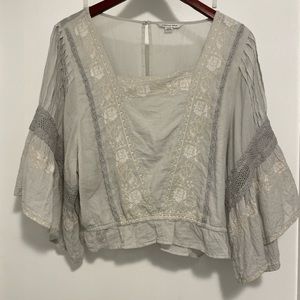 American Eagle Long Flowy Sleeve Top